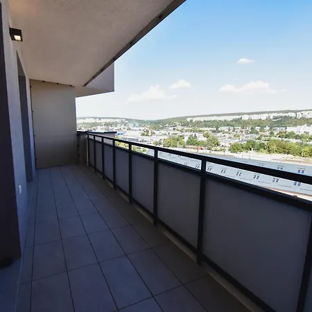 Exkluzivny S Parkovanim V Centre Kosic, Imperial N5 *